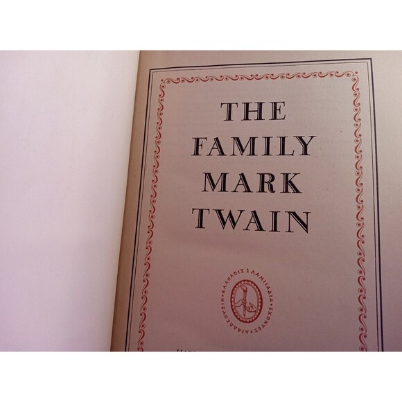 The Family by Mark Twain 1935, 4 Complete Novels Excerpts Hardcover Dust Jacket - Picture 7 of 11